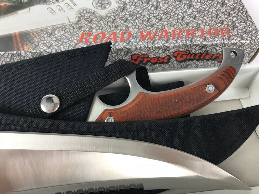 Fantasy Knives: Pair Of Frost Cutlery Road Warrior Knives And Skagway Skinner Knife New Old Stock [Photo 4]