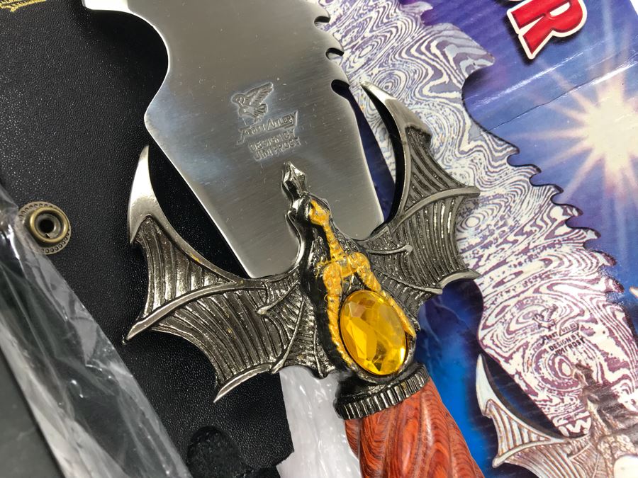 Set Of (2) Fantasy Knives With Boxes: Immortal Warrior And The Guardian By Frost Cutlery [Photo 10]