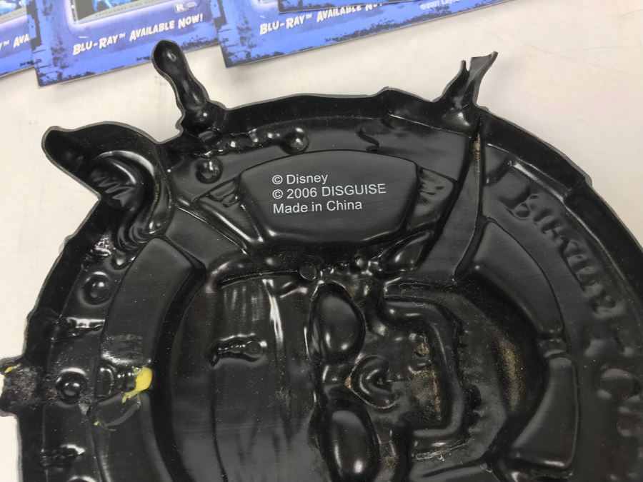 Disney Pirates Of The Caribbean Promotional Plaque, Star Trek Hallmark Ornament And Collection Of SONY DVD Magnets Of Close Encounters, The Dark Crystal, Labrinth, The Fifth Element [Photo 16]