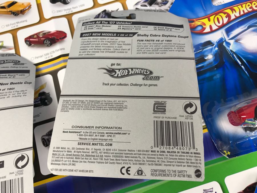 Hot Wheels Poster With (8) New Old Stock Hot Wheels Cars [Photo 14]