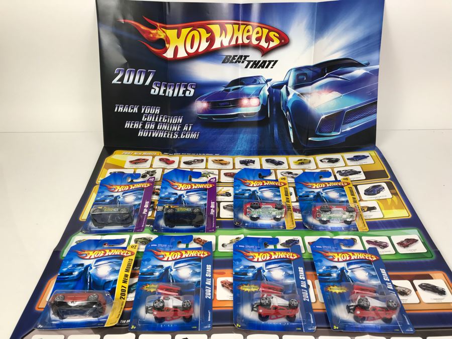 Hot Wheels Poster With (8) New Old Stock Hot Wheels Cars