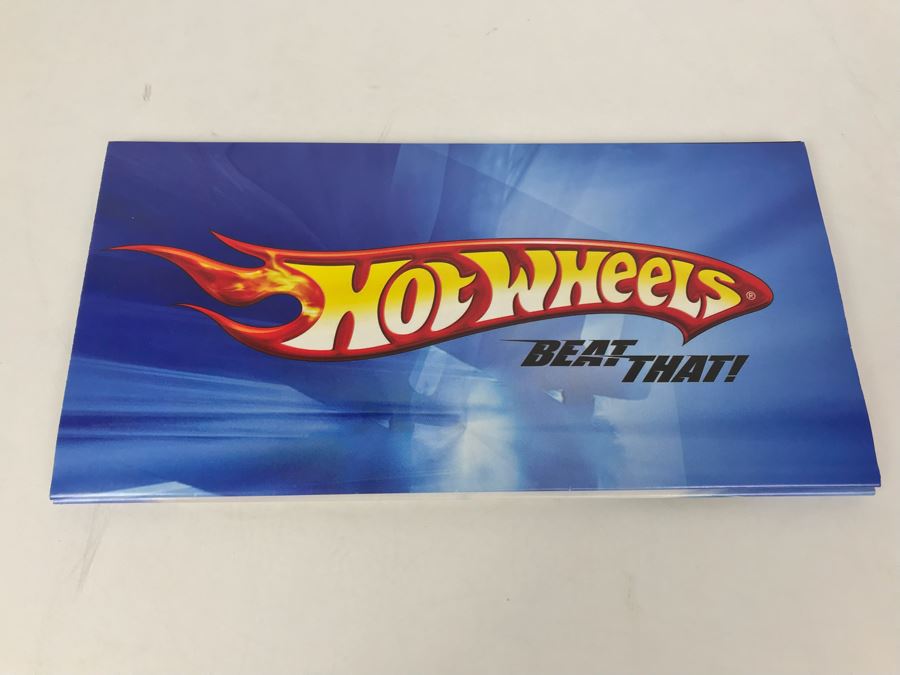 Hot Wheels Poster With (8) New Old Stock Hot Wheels Cars [Photo 17]