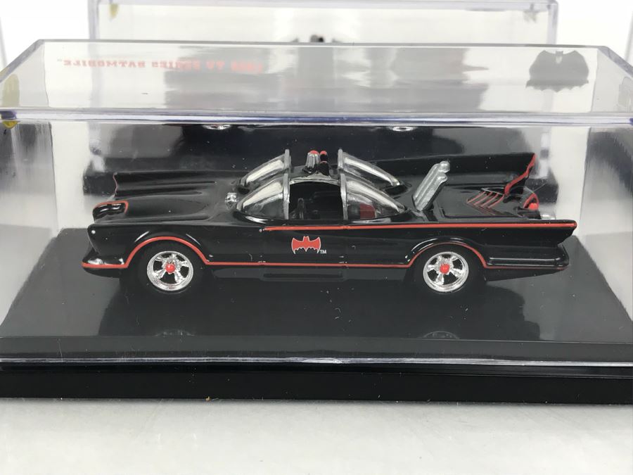 (4) Mattel Hot Wheels Limited Edition 1966 TV Series Batmobile Batman Car [Photo 11]