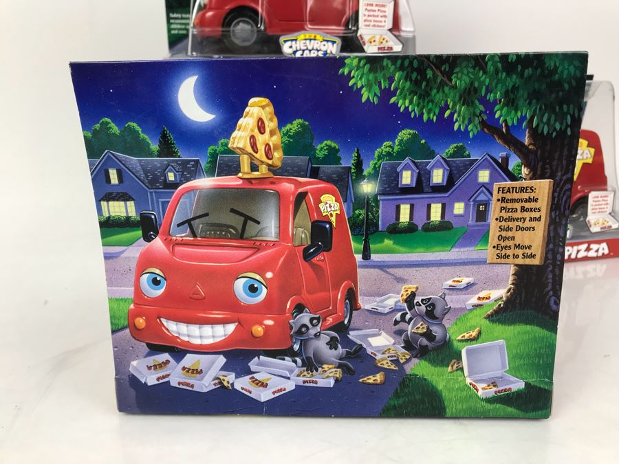 (4) The Chevron Cars Payton Pizza New Old Stock  [Photo 5]