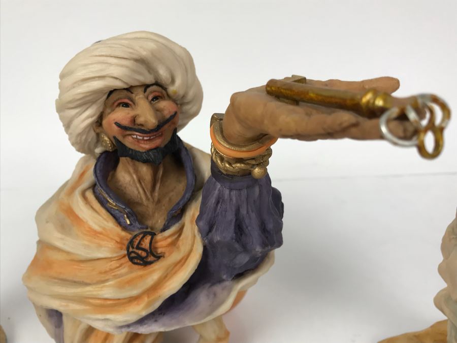 Collection Of (4) Lilliput Lane Land Of Legend Figurines [Photo 13]