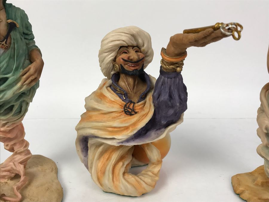 Collection Of (4) Lilliput Lane Land Of Legend Figurines [Photo 12]