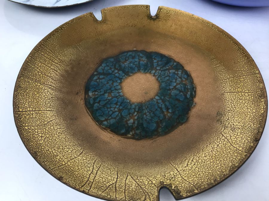JUST ADDED - (5) Various Handcrafted Mid-Century Enamel Ware Plates Bowls Including Annemarie Davidson [Photo 5]