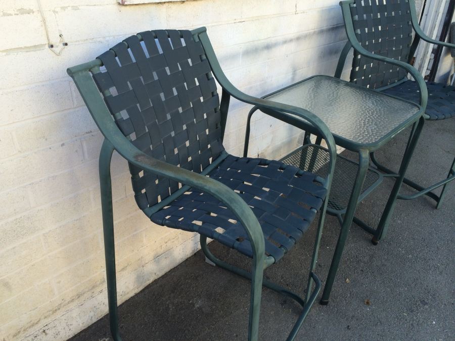 Green Aluminum Patio Set [Photo 3]