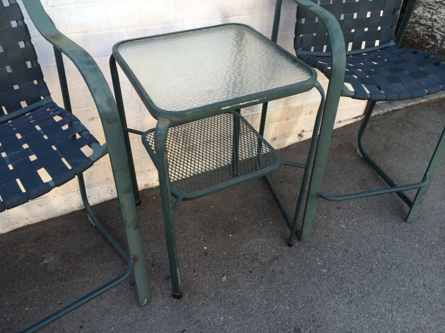 Green Aluminum Patio Set [Photo 2]