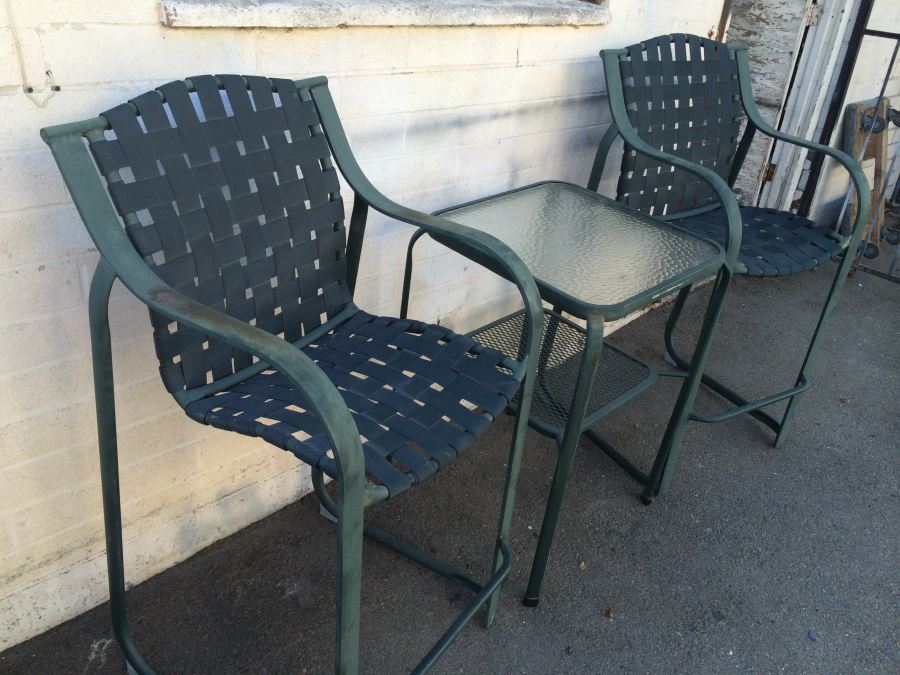 Green Aluminum Patio Set [Photo 4]