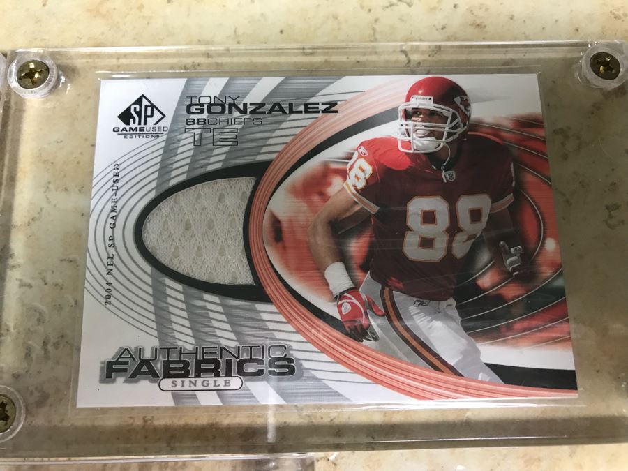 (3) Jersey Football Cards: Kerry Collins, Tony Gonzalez And Randy Moss [Photo 3]