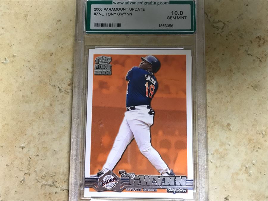 2000 Paramount Update Graded 10 Baseball Card Tony Gwynn [Photo 2]