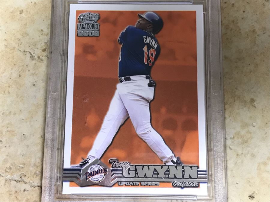 2000 Paramount Update Graded 10 Baseball Card Tony Gwynn [Photo 3]