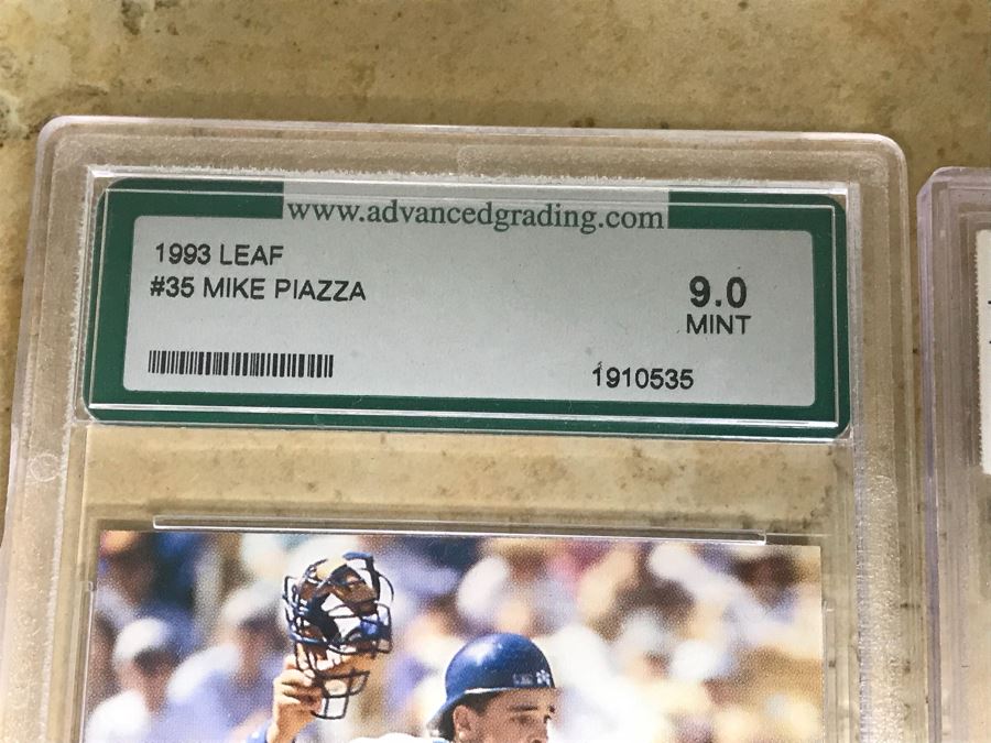 1993 Leaf Graded 9.0 Baseball Card Mike Piazza And 1989 Fleer Graded 10 Baseball Card Eric Davis [Photo 3]