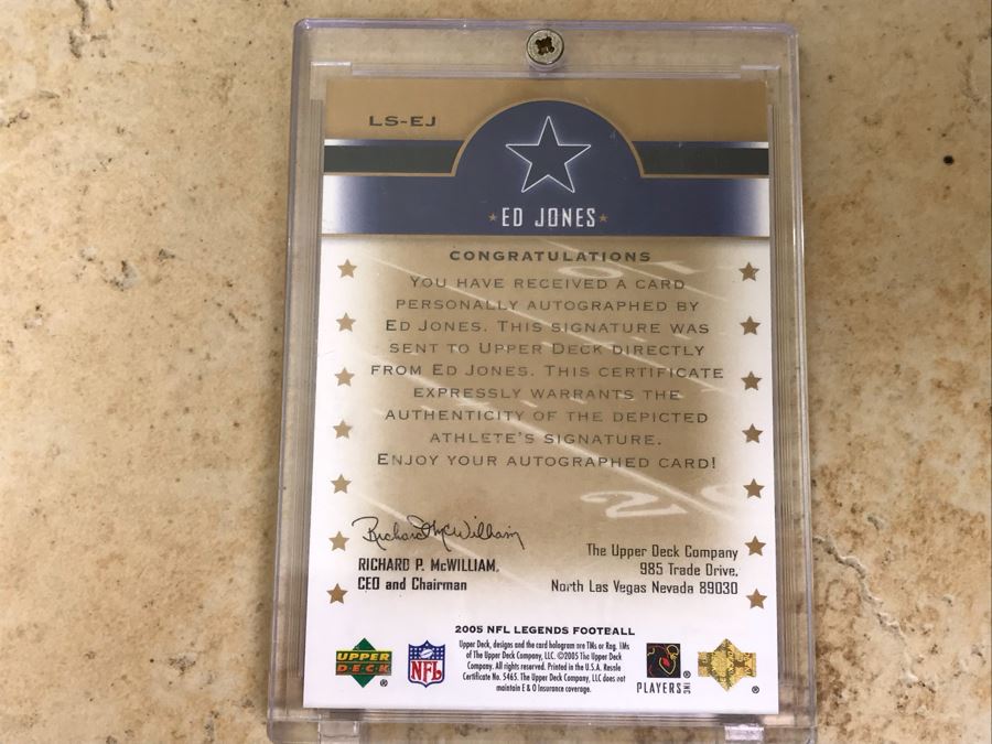 2005 Upper Deck Signed Ed 'Too Tall' Jones Football Card [Photo 3]
