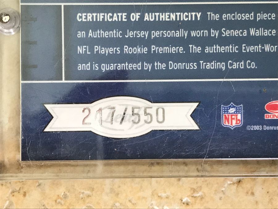 2003 Donruss Football Card Rookie Card With Event-Worn Jersey Limited Edition [Photo 4]