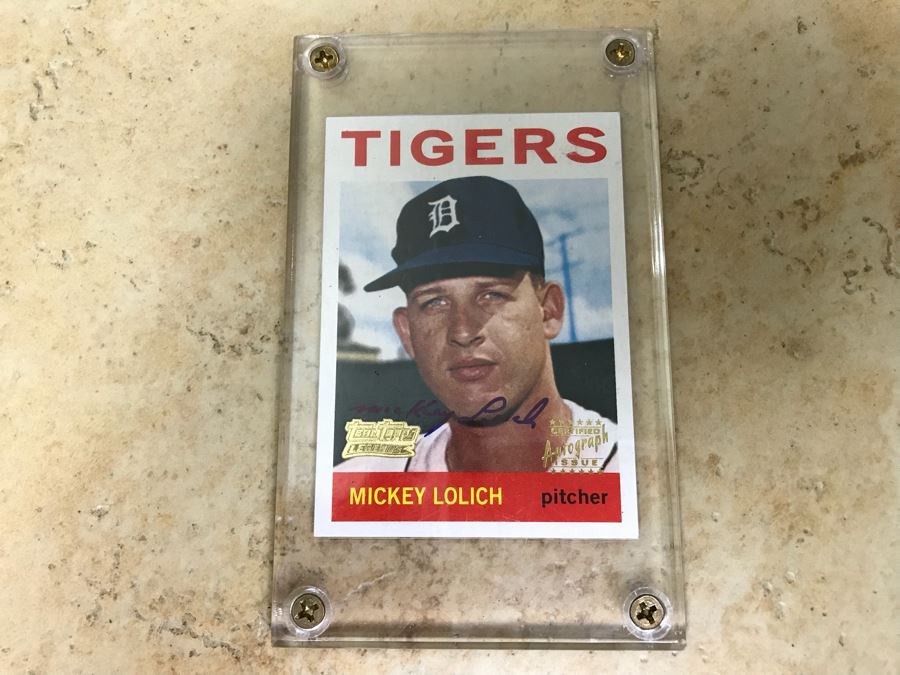 2001 Topps Signed Baseball Card Mickey Lolich [Photo 1]