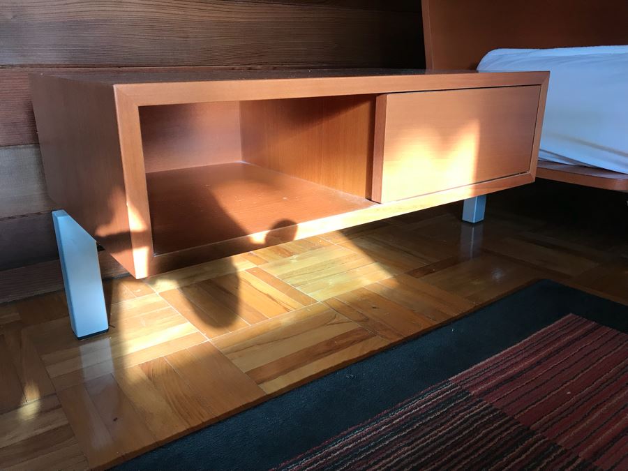 Cassina Italian Queen Size Modern Bed With Attached Nightstands [Photo 10]