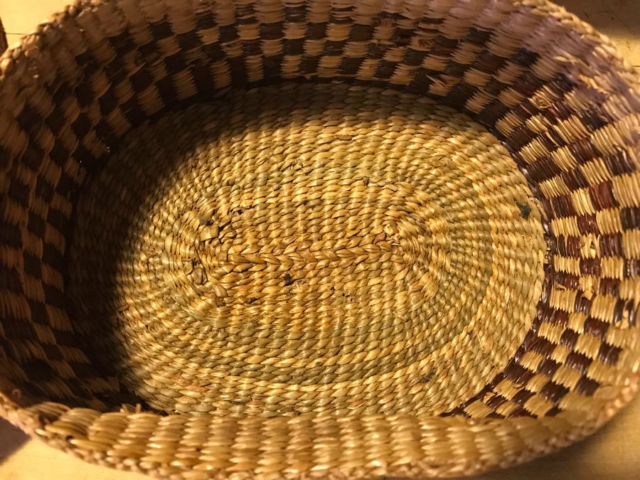 Various Native American Baskets With Pair Of DANSK Teak Mid-Century Modern Salad Servers [Photo 16]