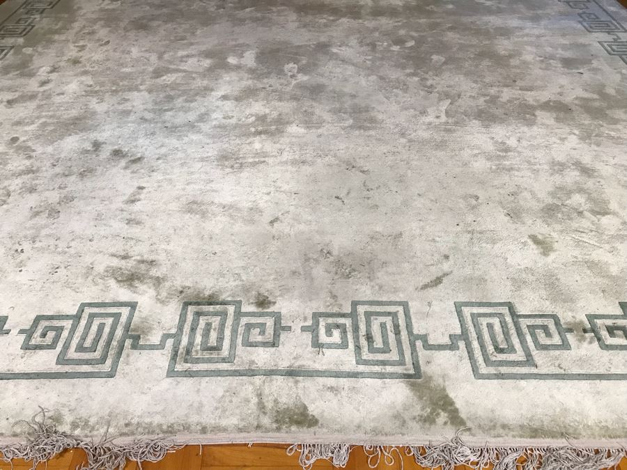 Large Silk Asian Geometric Pattern Light Green Area Rug 13' 8' X 9' 11' [Photo 3]