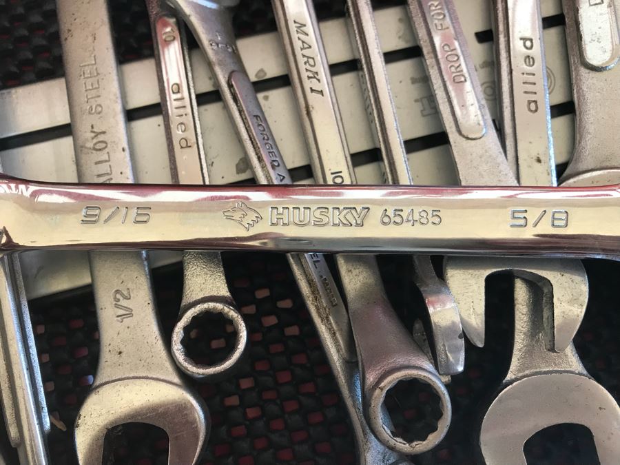 Pair Of Rolling Task Force Tool Boxes On Casters Filled With Tools Plus Upper Tool Box Filled With Tools - See Photos For Tools [Photo 8]