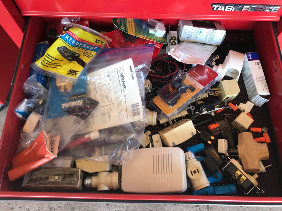 Pair Of Rolling Task Force Tool Boxes On Casters Filled With Tools Plus Upper Tool Box Filled With Tools - See Photos For Tools [Photo 24]