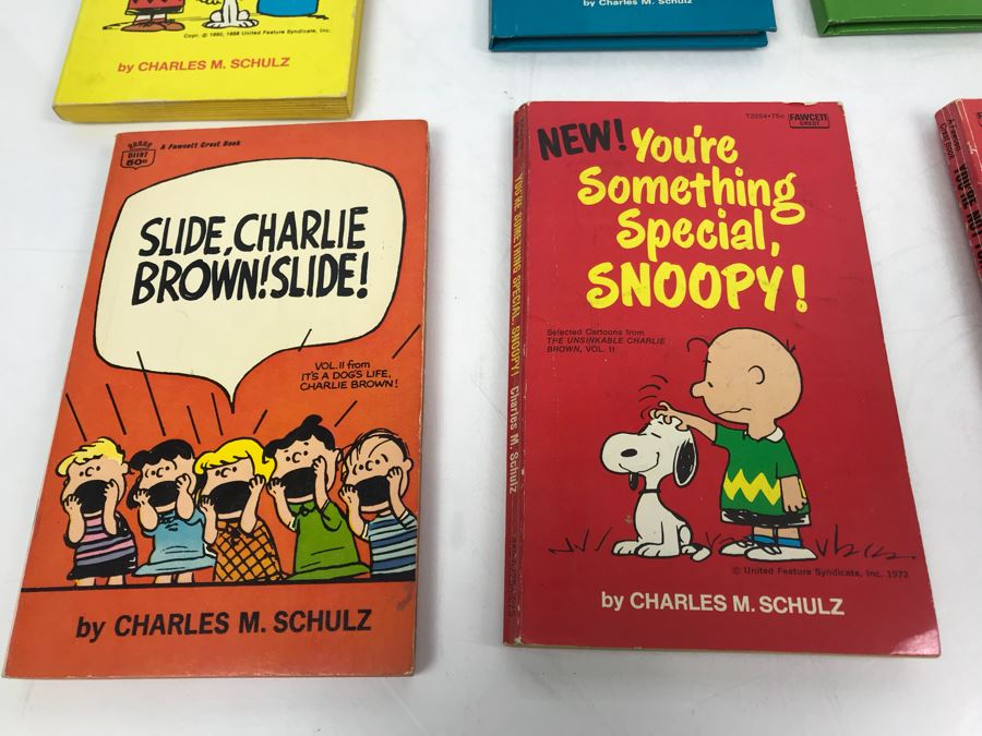 JUST ADDED - Vintage Peanuts Snoopy Charlie Brown Books [Photo 8]