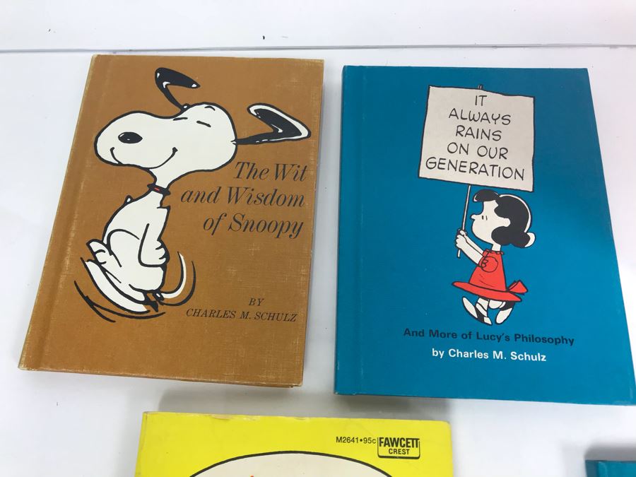 JUST ADDED - Vintage Peanuts Snoopy Charlie Brown Books [Photo 4]