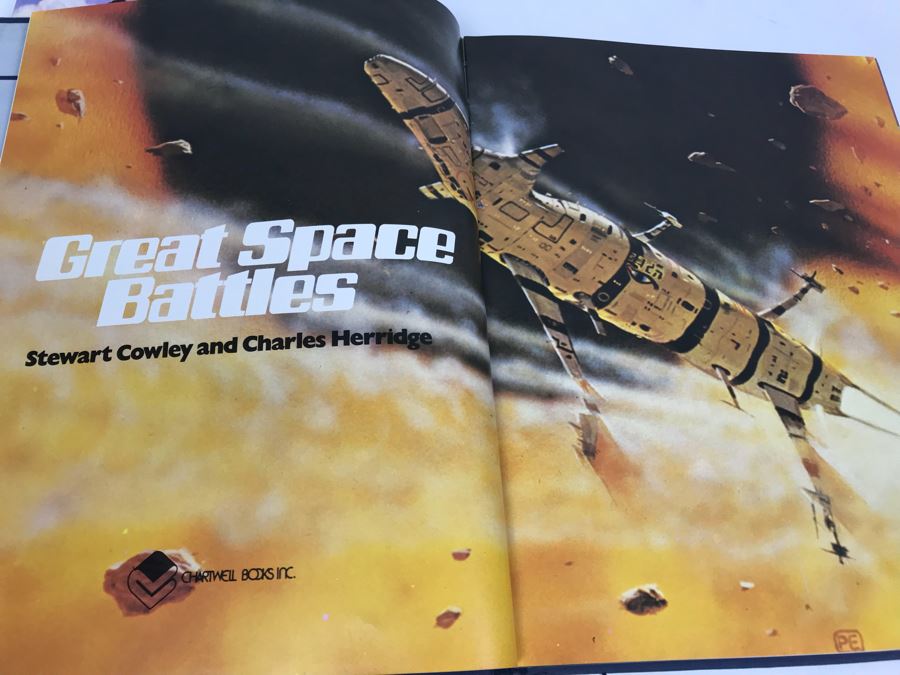 JUST ADDED - Collection Of (4) Science Fiction Fantasy Coffee Table Books [Photo 38]