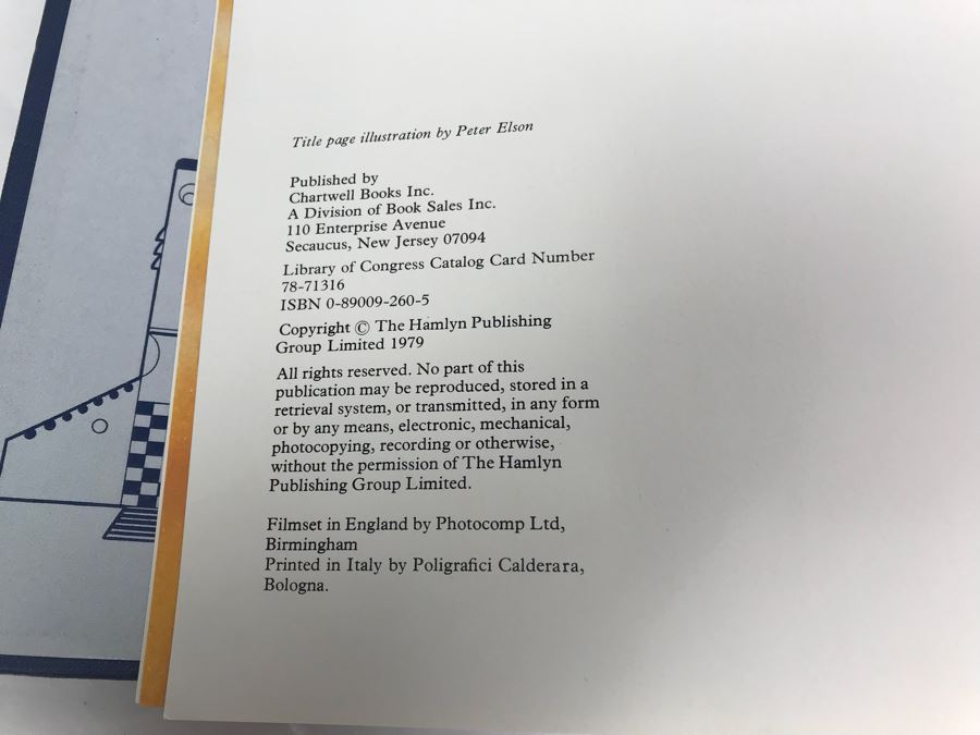 JUST ADDED - Collection Of (4) Science Fiction Fantasy Coffee Table Books [Photo 39]