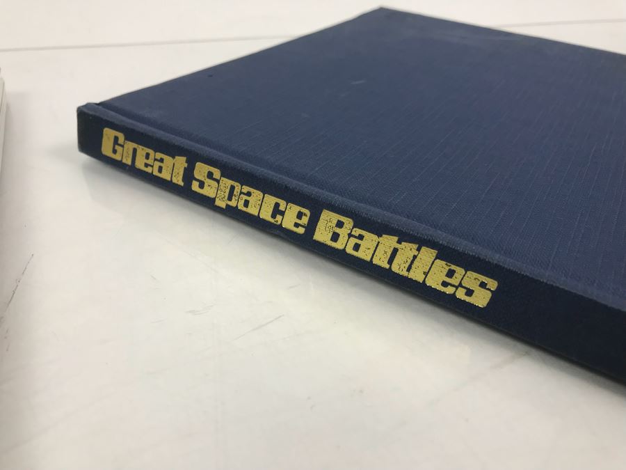 JUST ADDED - Collection Of (4) Science Fiction Fantasy Coffee Table Books [Photo 37]