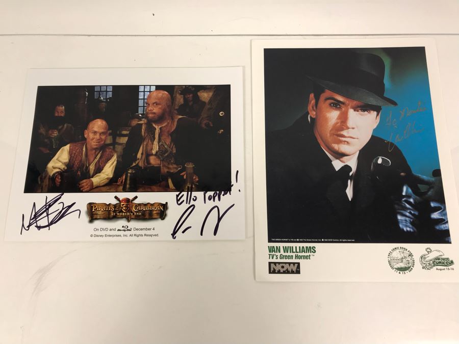 Pair Of Signed Movie Promotional Photos Green Hornet And Pirates Of The Caribbean [Photo 1]