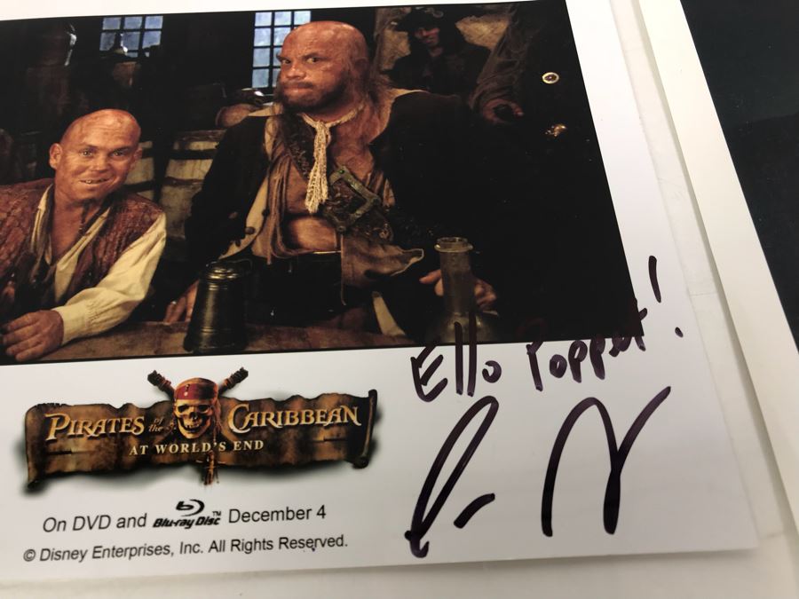 Pair Of Signed Movie Promotional Photos Green Hornet And Pirates Of The Caribbean [Photo 7]