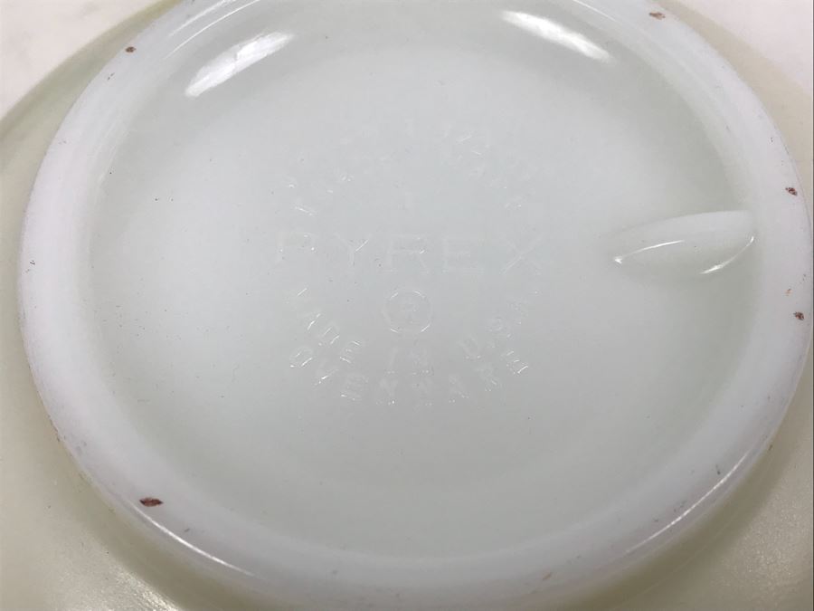 Set Of (3) Vintage Pyrex Mixing Bowls And Pyrex Casserole Dish [Photo 9]