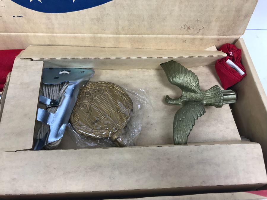 New Old Stock Two In One Bicentennial Flag Set With 50 Star Flag And Colonial Flag With Complete Accessories In Original Box [Photo 4]