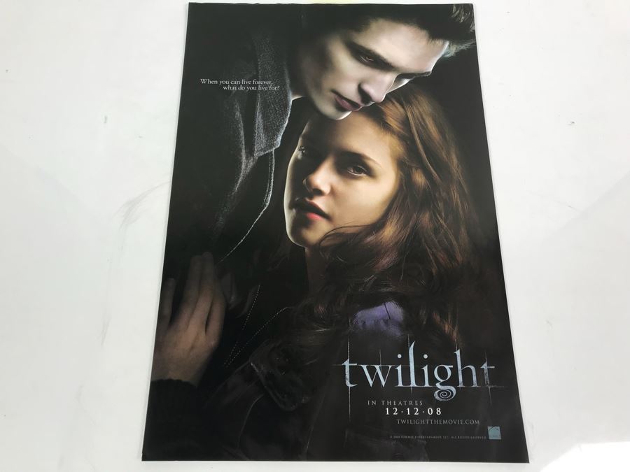 (15) Copies Of Twilight Movie Promotional Posters Comic Con [Photo 2]