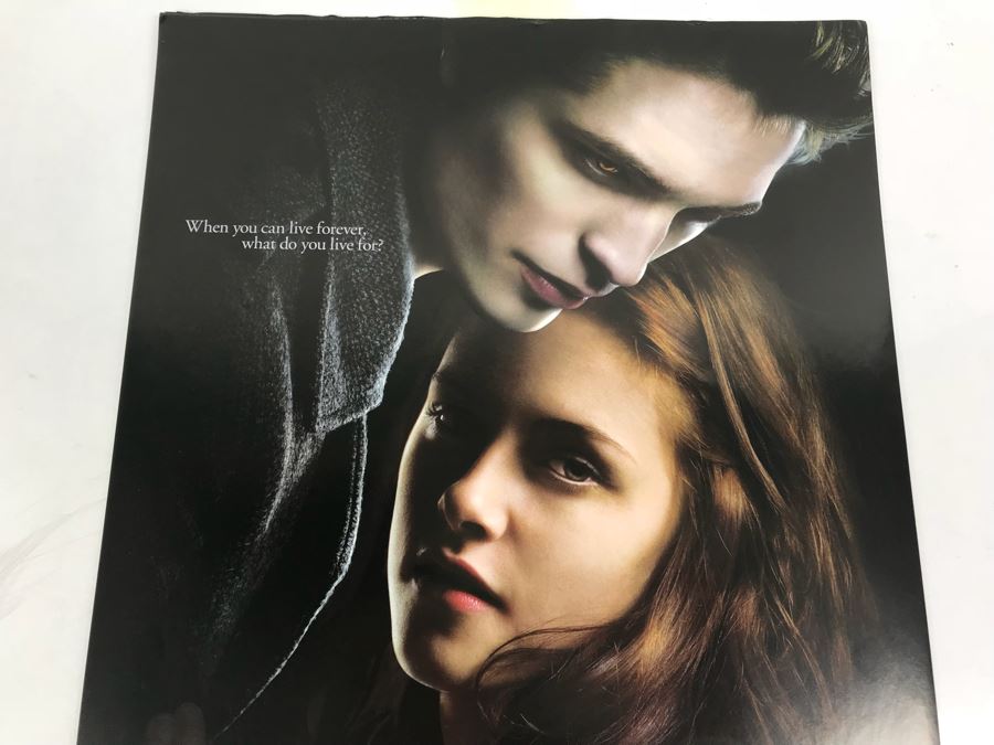 (15) Copies Of Twilight Movie Promotional Posters Comic Con [Photo 3]