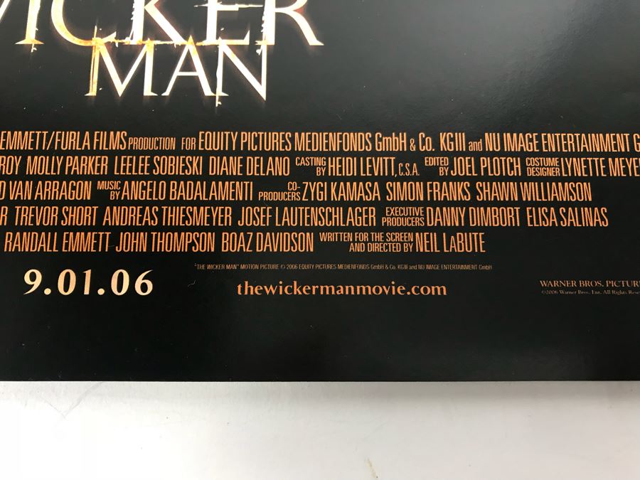 (16) Copies Of The Descent And (37) Copies Of The Wicker Man Movie Promotional Posters Comic Con [Photo 10]