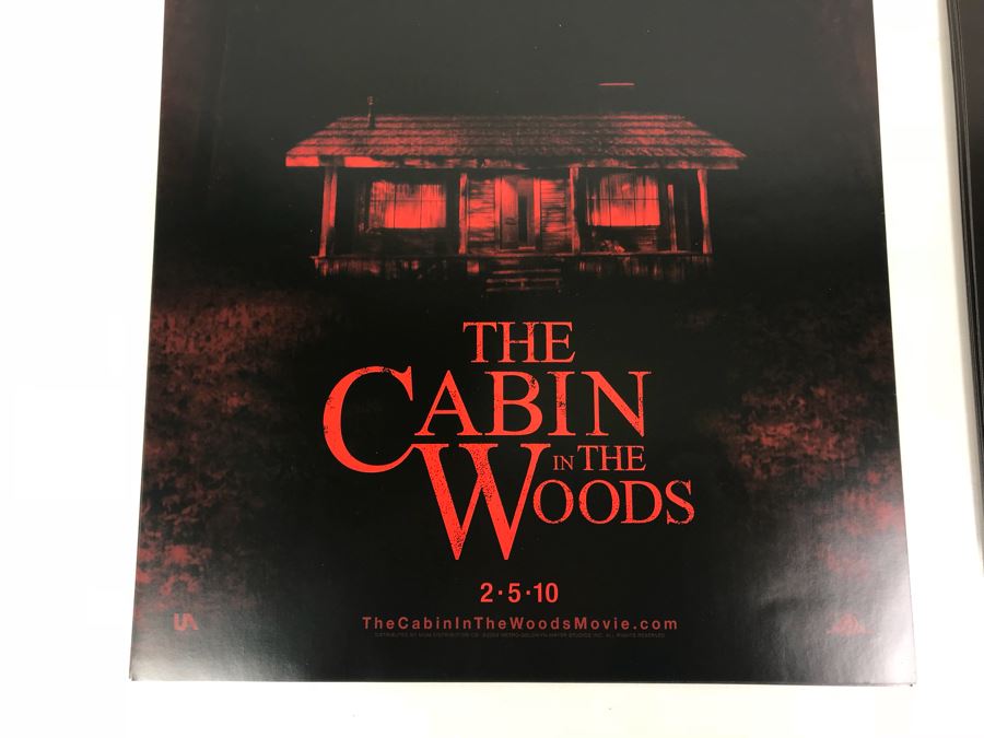 (3) Copies Of The Cabin In The Woods And (13) Copies Of ABC TV Series V Movie Promotional Posters Comic Con [Photo 4]