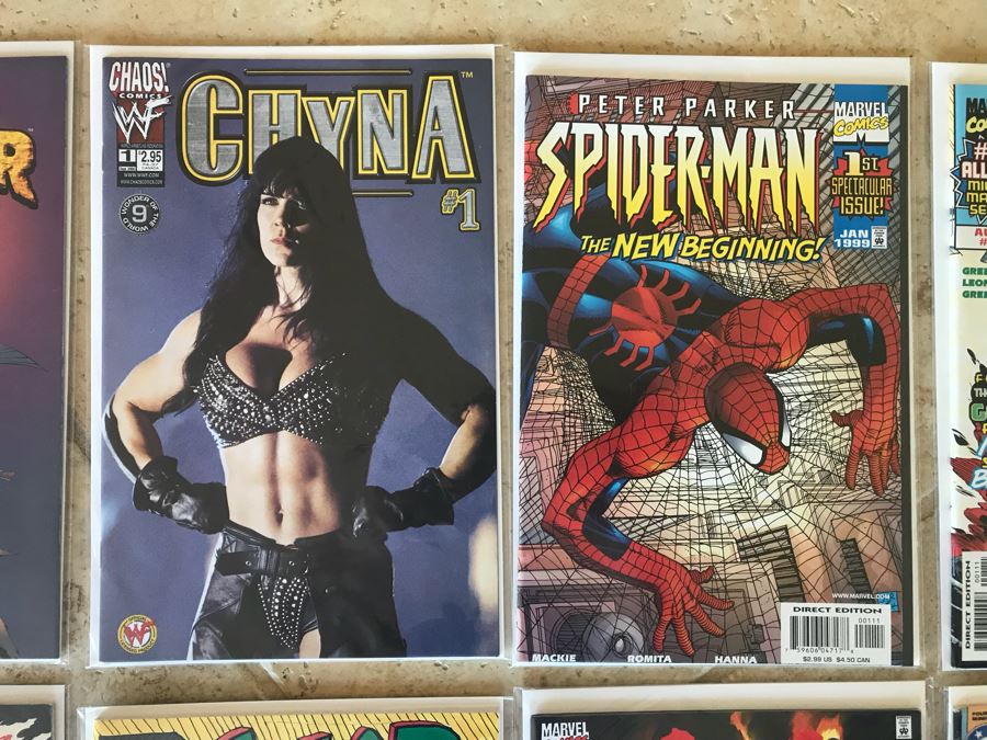 (10) Vintage Comic Books Including Fathom #1, Ghost Rider #1, Earth X #1, Elongated Man #1, The Rampaging Hulk #1, Tomb Raider #1, Peter Parker Spider-Man #1 [Photo 3]