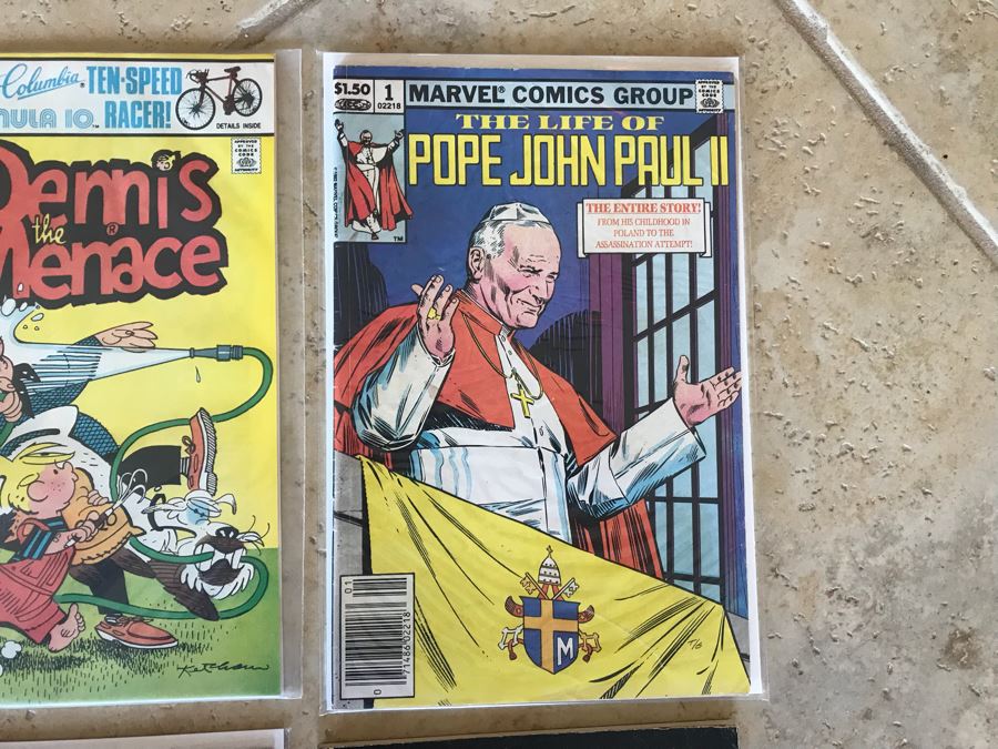 (8) Vintage Comic Books Including First Issues: Superman, Dennis The Menace, The Life Of Pope John Paul II, Teenage Mutant Ninja Turtles The Movie [Photo 5]