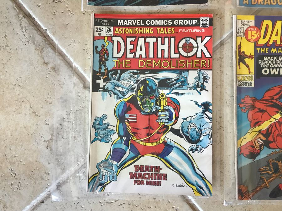 (8) Marvel DC Comic Books: Chamber Of Chills, Ghosts, Master Of Kung Fu, Astonishing Tales Featuring Deathlok, Daredevil, Marvel Premiere Dr. Strange, The Man-Thing, Dell Ghost Stories [Photo 6]