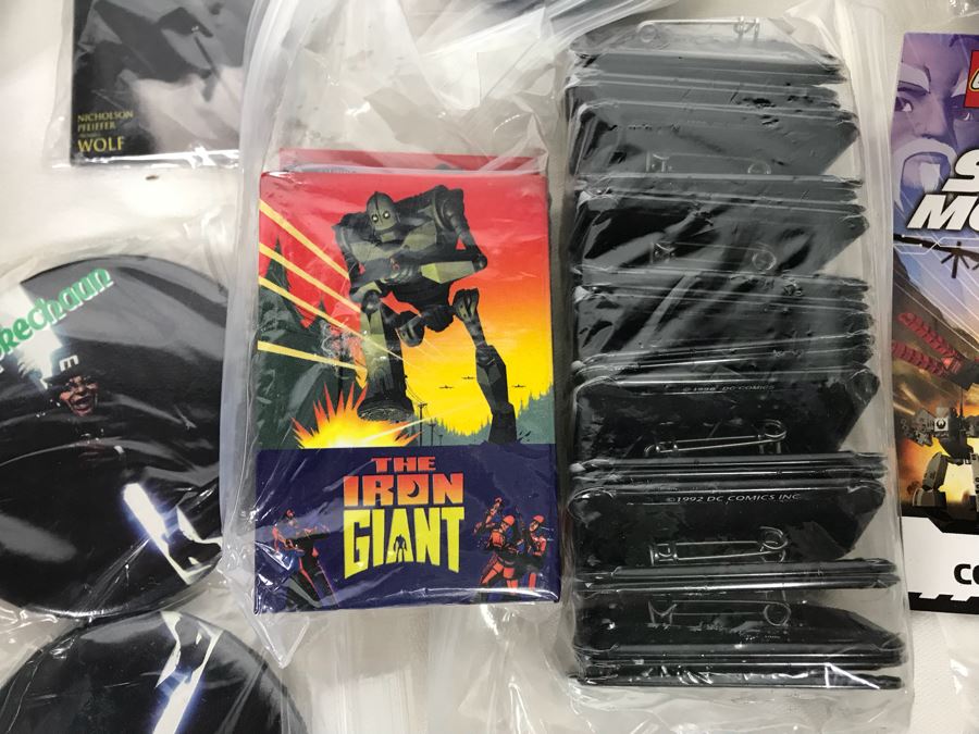 Collection Of Various Vintage Movie, TV Show, Comic Book Promotional Buttons Jurassic Park, Toy Story - See All Photos [Photo 9]