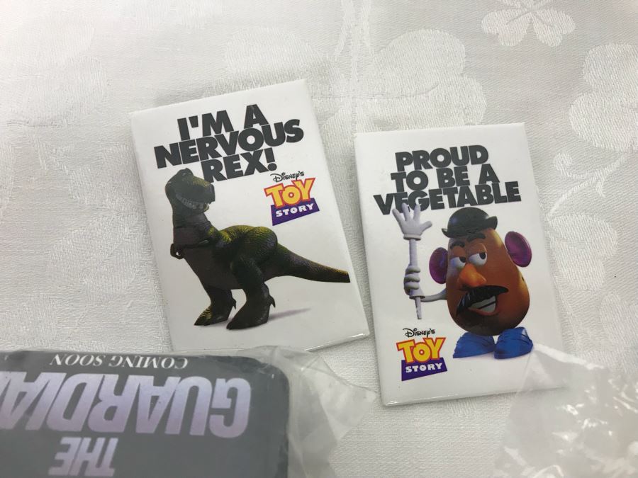 Collection Of Various Vintage Movie, TV Show, Comic Book Promotional Buttons Jurassic Park, Toy Story - See All Photos [Photo 11]