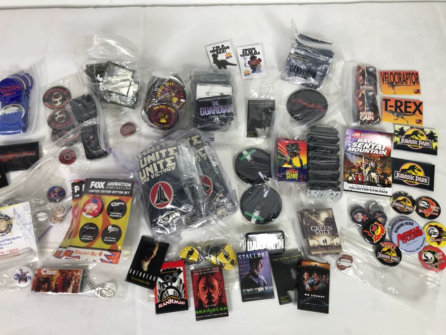 Collection Of Various Vintage Movie, TV Show, Comic Book Promotional Buttons Jurassic Park, Toy Story - See All Photos [Photo 2]