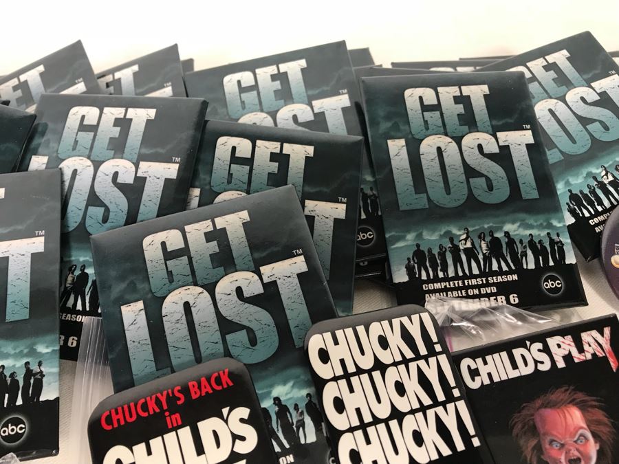 Collection Of Various Vintage Movie, TV Show, Comic Book Promotional Buttons Batman, LOST, Gremlins 2, The Addams Family - See All Photos [Photo 8]