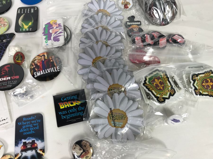 Collection Of Various Vintage Movie, TV Show, Comic Book Promotional Buttons - See All Photos [Photo 10]