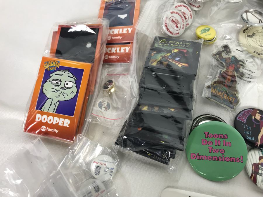 Collection Of Various Vintage Movie, TV Show, Comic Book Promotional Buttons - See All Photos [Photo 19]