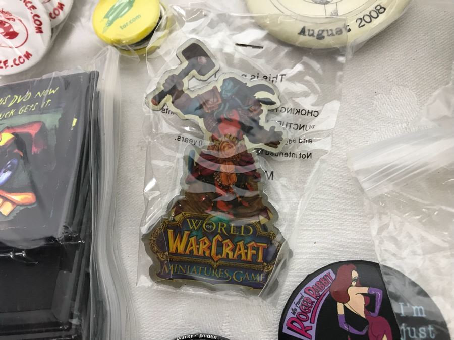 Collection Of Various Vintage Movie, TV Show, Comic Book Promotional Buttons - See All Photos [Photo 20]