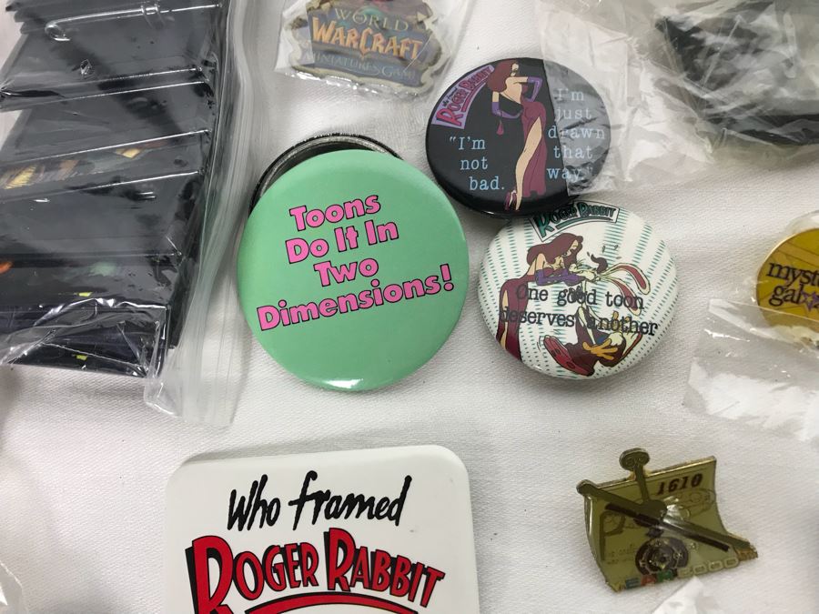 Collection Of Various Vintage Movie, TV Show, Comic Book Promotional Buttons - See All Photos [Photo 21]